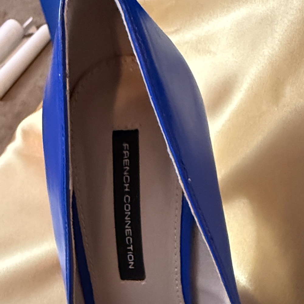 French Connection Vibrant Blue Heels - Picture 2 of 5